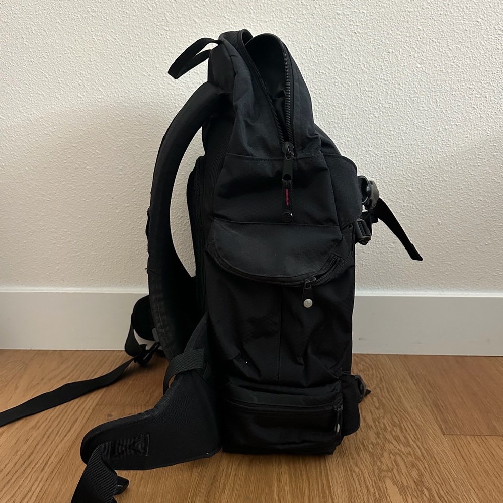 Burton Black Camera Backpack - Picture 6 of 8